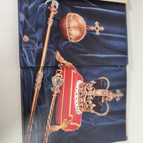British Royal Coronation Memorabilia Books– British Monarchy Keepsakes - Picture 15 of 15